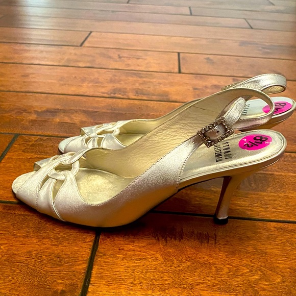 STUART WEITZMAN Silver Heals (NEW) - Picture 3 of 4
